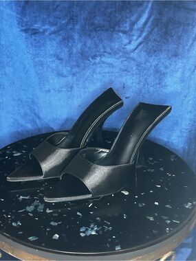 Satin Open-Toe Edgy Heels in Black